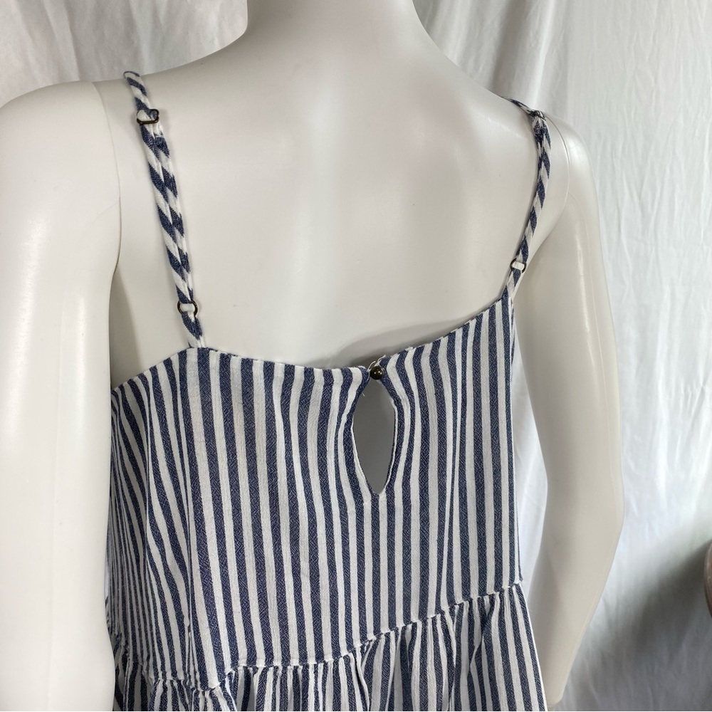 Old Navy Strappy Ruffle Bottom Tank - Picture 5 of 6
